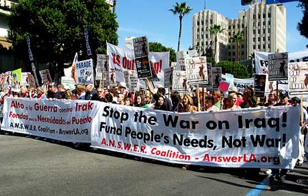 antiwar march, lead banners, los angeles, Oct 28 2006, photo Bethany Malgrem