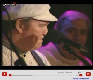 the band played waltzing matilda. Liam Clancy and Robbie O\'Connell